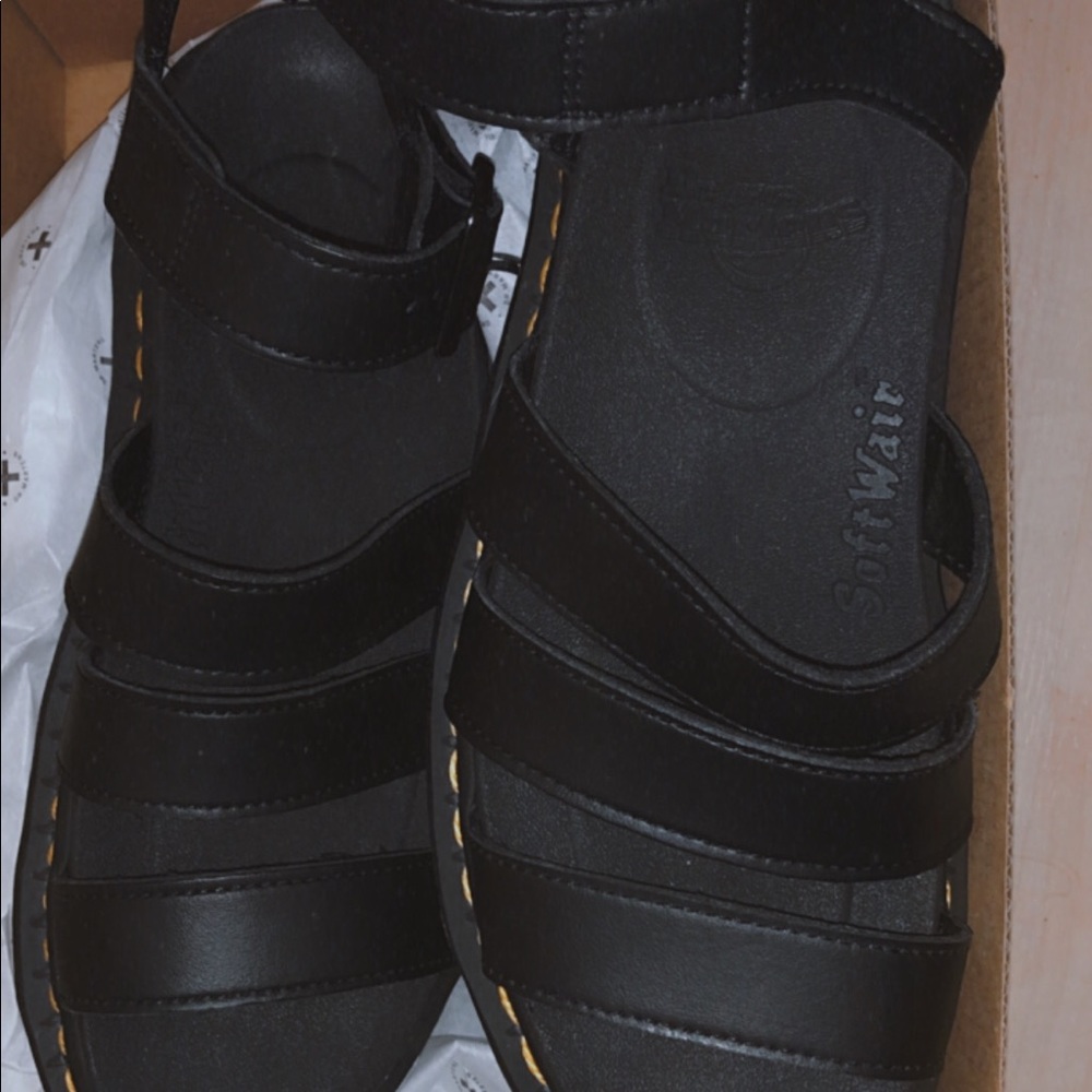 Dr. Martens blaire sandal